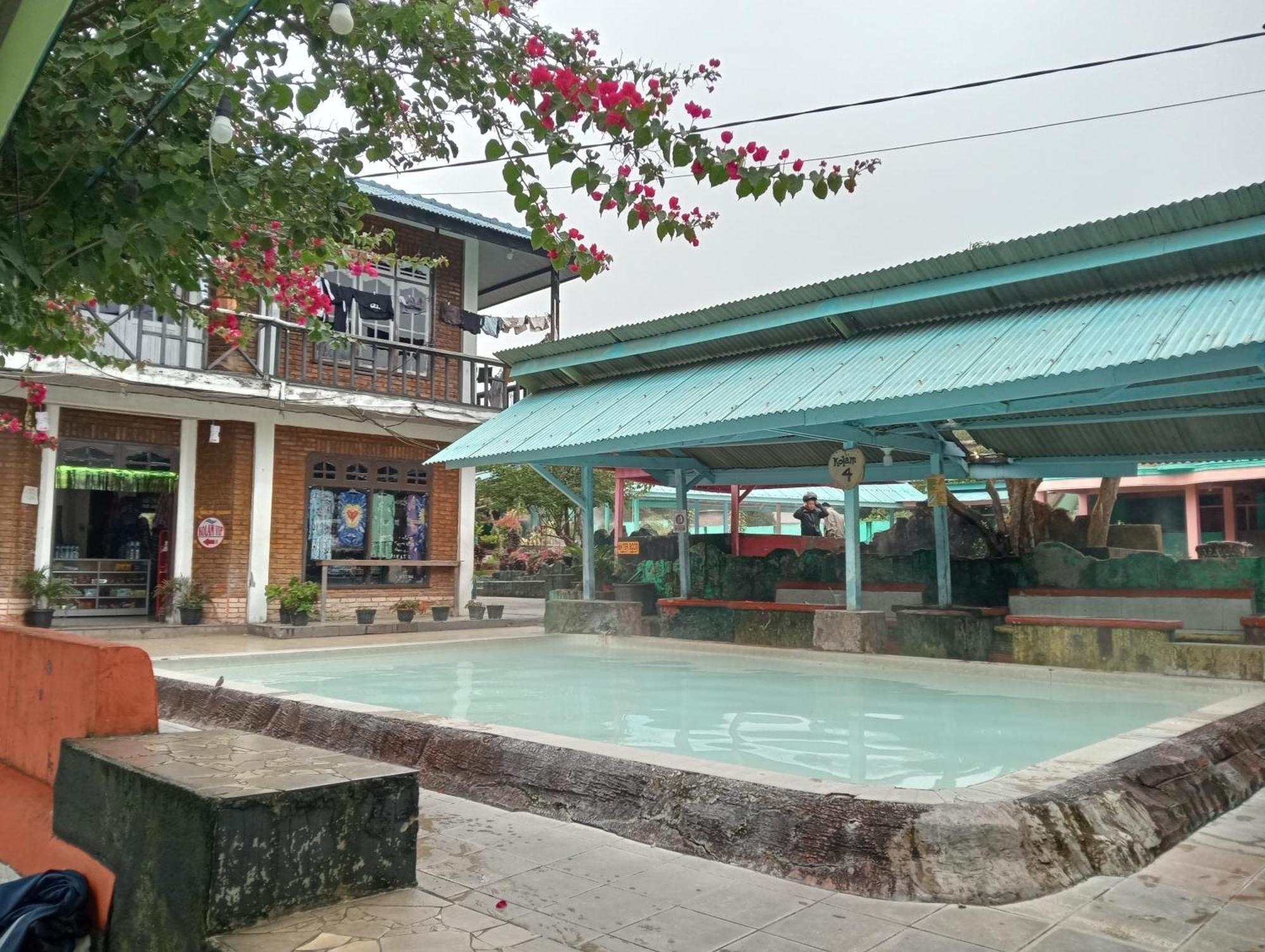 Vulkaan Homestay Berastagi Exterior foto